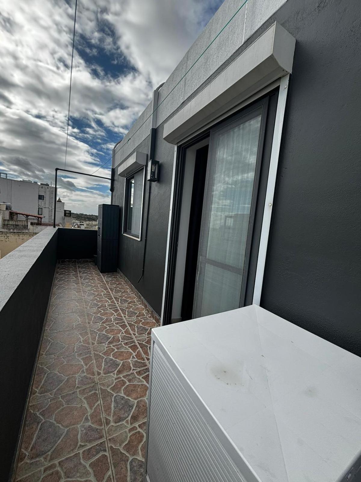Trendy Seaside Escape 2 Bedroom Penthouse Marsaskala Kültér fotó
